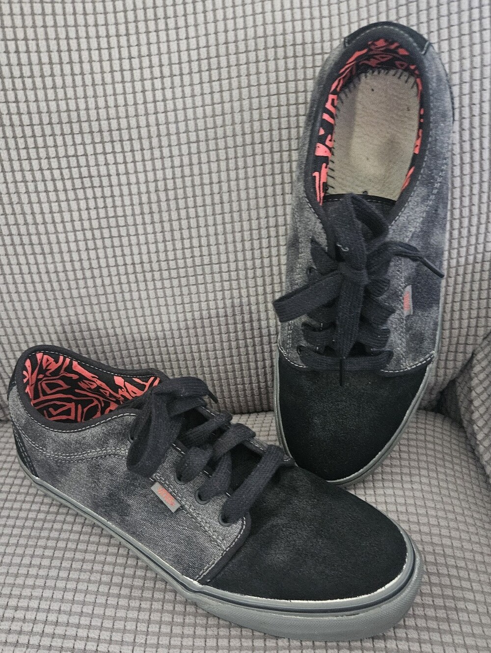 Mens Vans Black and Gray Low Sneaker